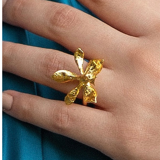 golden flower ring